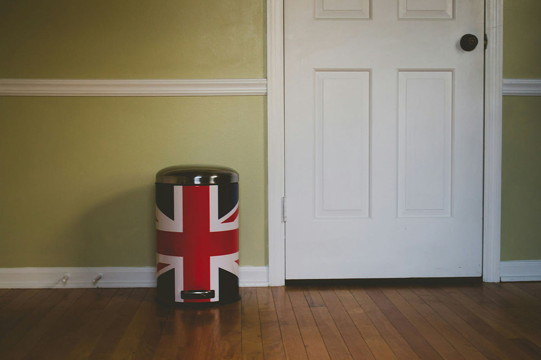 Why choose a flip-top trash can at home?